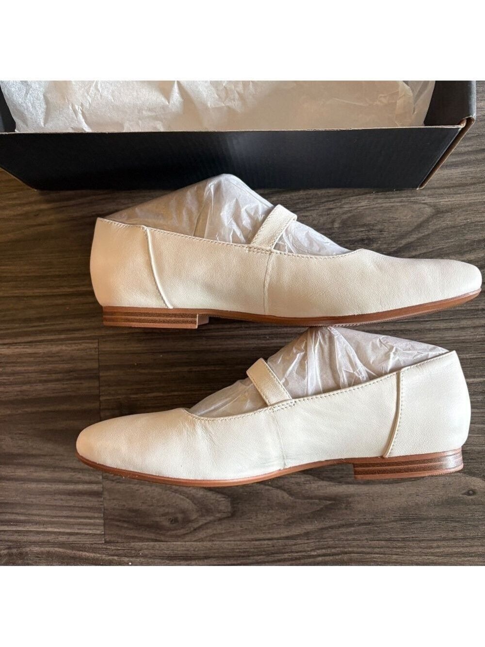 NEW Naturalizer Kelly Mary Jane Flat in Warm White Leather Size 7 - Picture 10 of 11